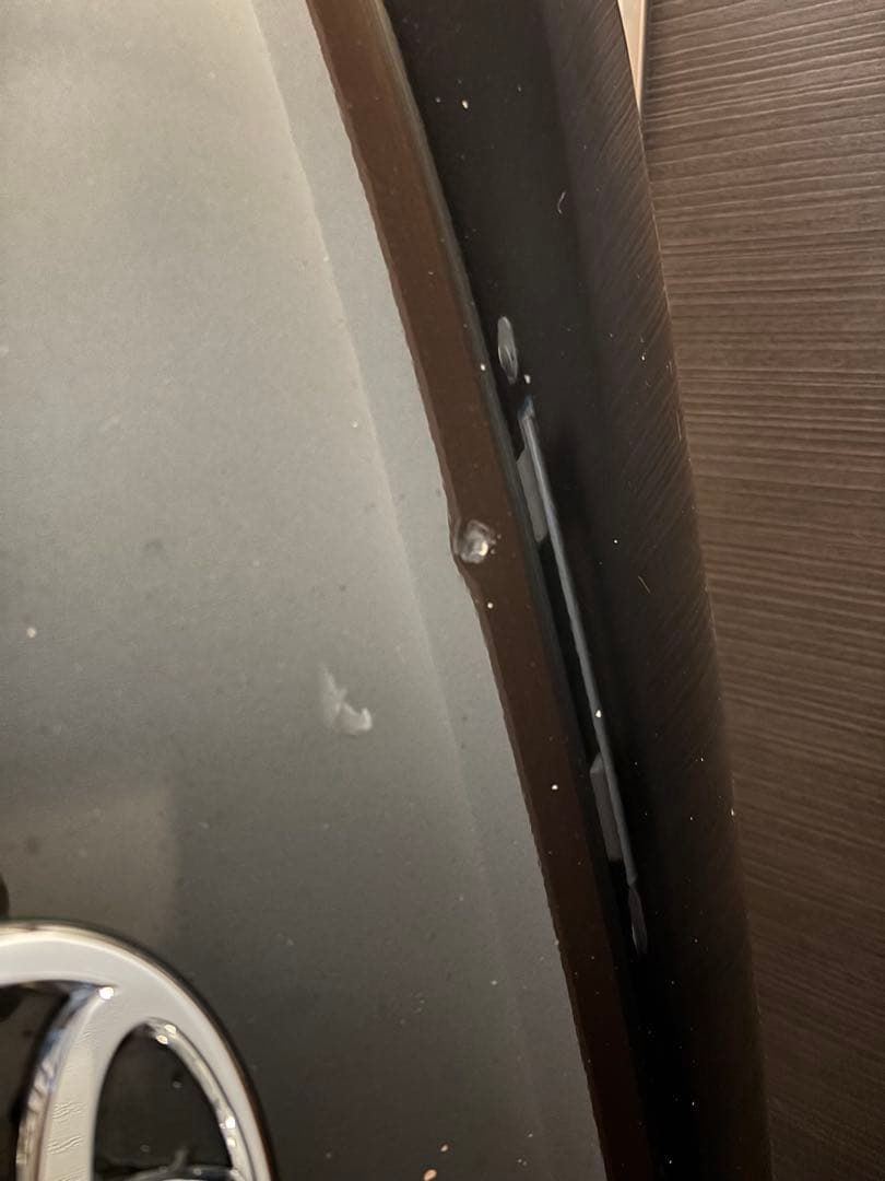 トヨタ ハイエース標準ボンネット　ブラック