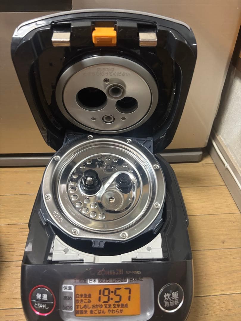 象印 NP-RN05 圧力IH炊飯ジャー　2024年製