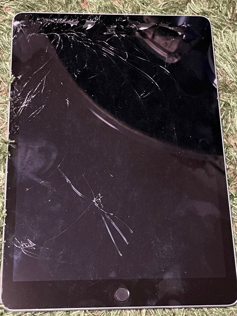 送料無料‼️ iPad 第9世代 64g ジャンク品