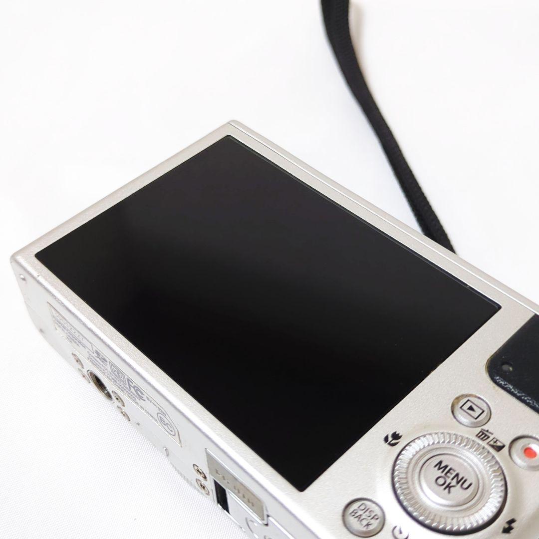 FUJIFILM XQ1 シルバー コンパクトデジタルカメラ