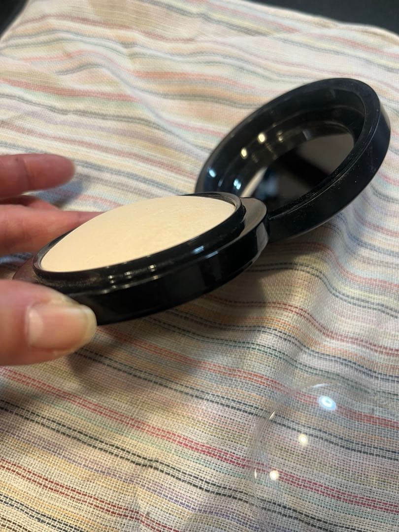 M・A・Cミネラライズスキンフィニッシュナチュラル ライト