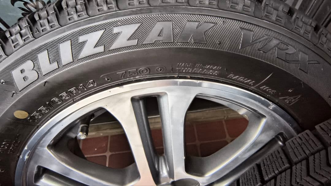 スタッドレス＆アルミホイール14インチ４本セット　送料込み