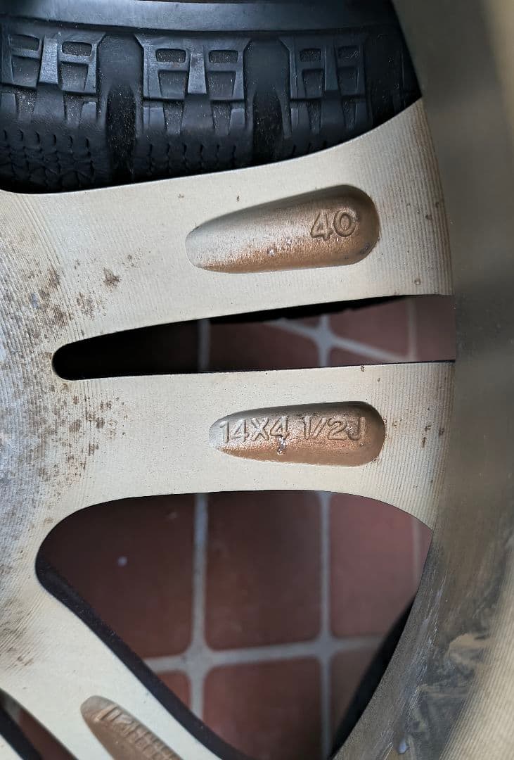 スタッドレス＆アルミホイール14インチ４本セット　送料込み