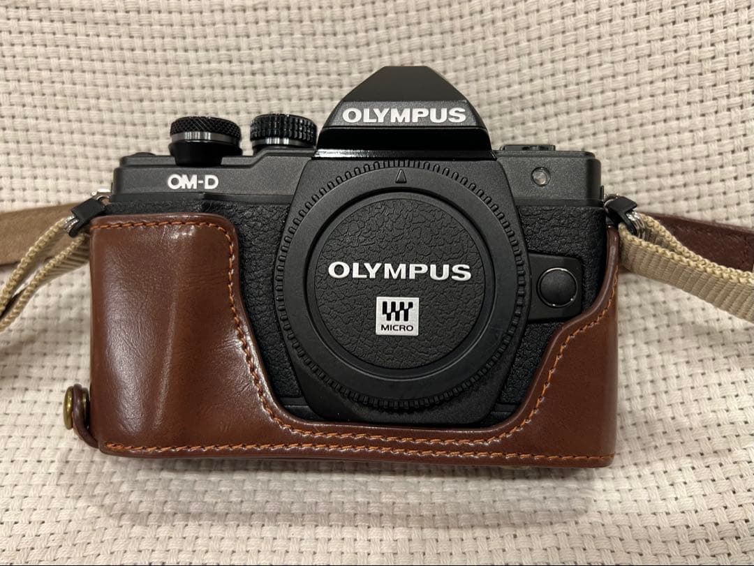 旅カメラ オリンパス OM-D E-M10 MarkⅡ トリプルレンズ 軽量