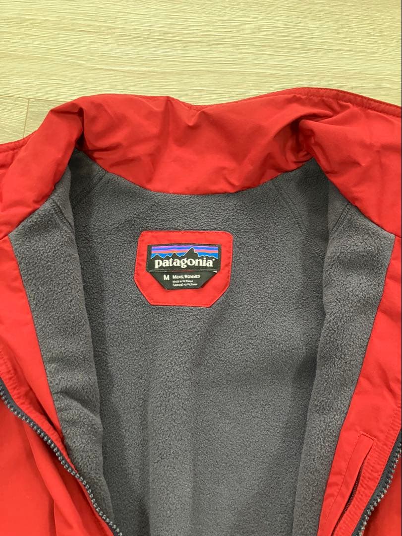 patagonia 赤 ナイロンジャケット