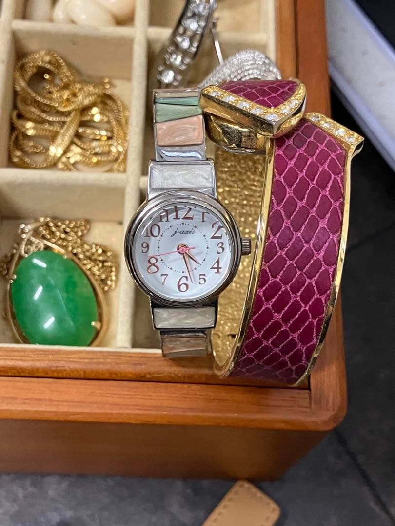 遺品整理 指輪 ネックレス イヤリング 腕時計　ブローチ カフス 金盃