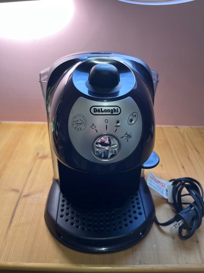 デロンギ エスプレッソマシン 本体と付属品