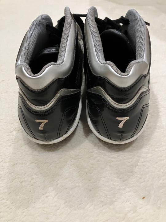 元阪神タイガース西岡選手実使用スパイク