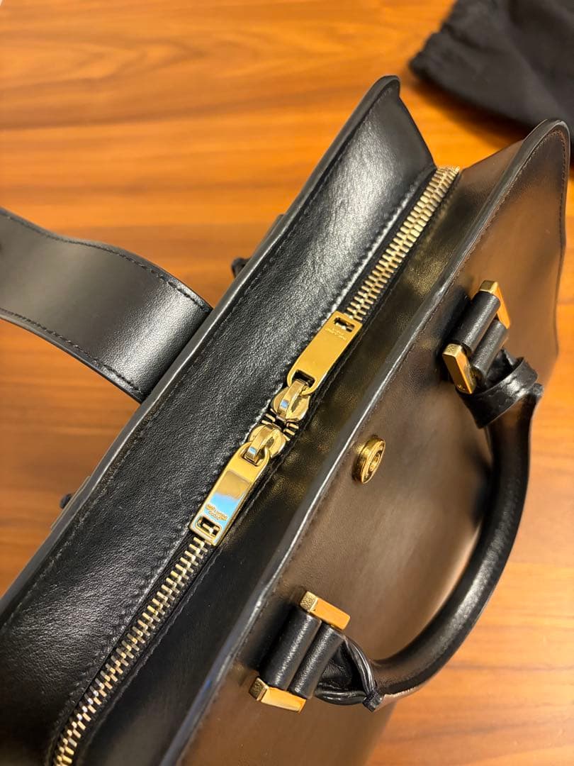 SAINT LAURENT ベイビーカバス　ハンドバッグ