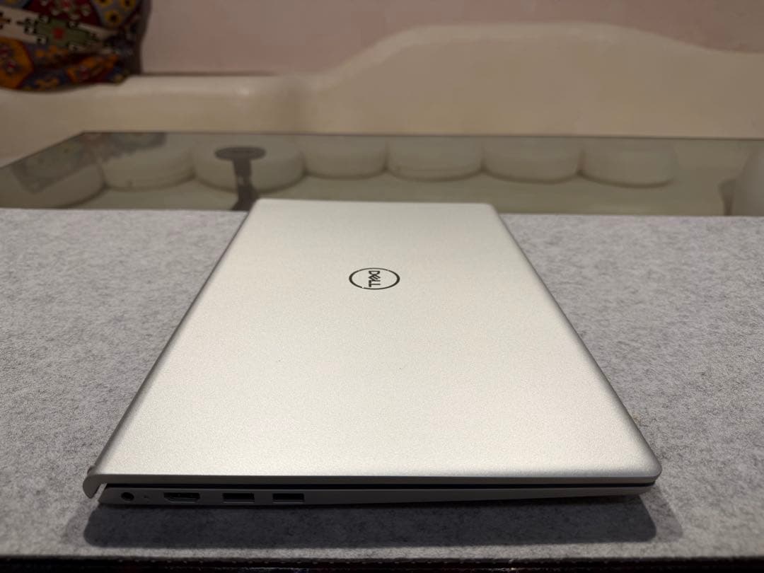 Dell ノートパソコン シルバー 専用ケース付き