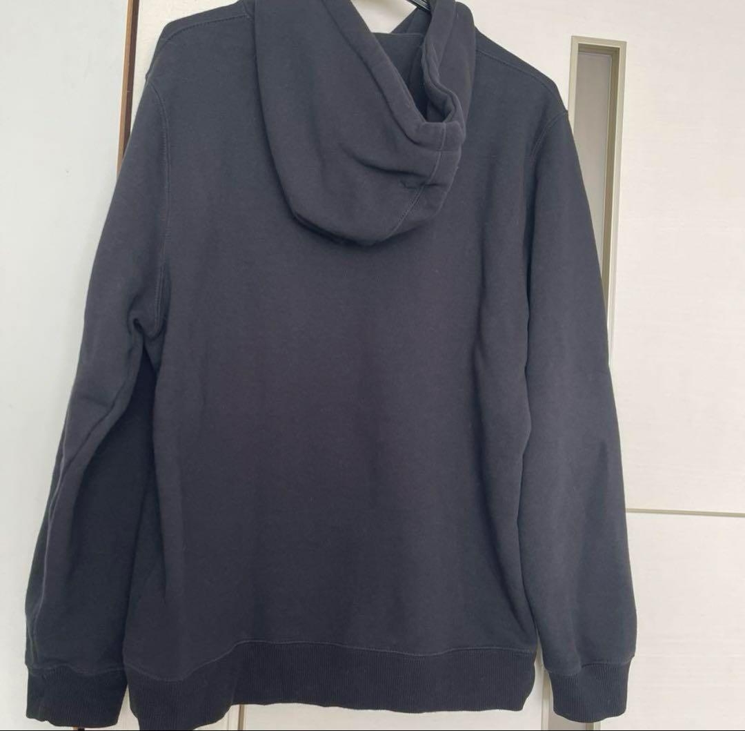 ステューシー　センター刺繍ロゴ　即完売モデル　パーカー　stussy