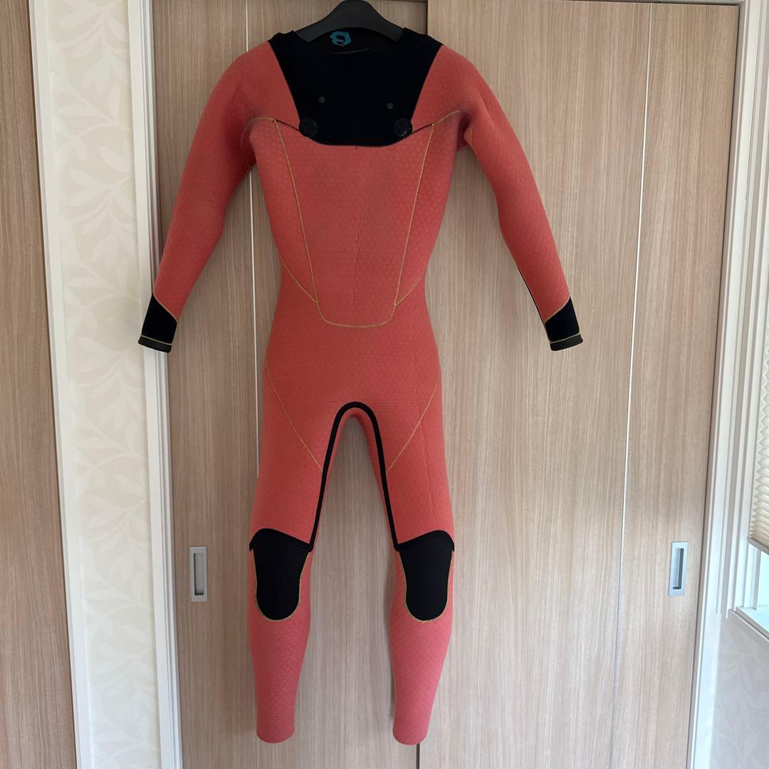 カ*ニ様 BEWET セミドライフルスーツ