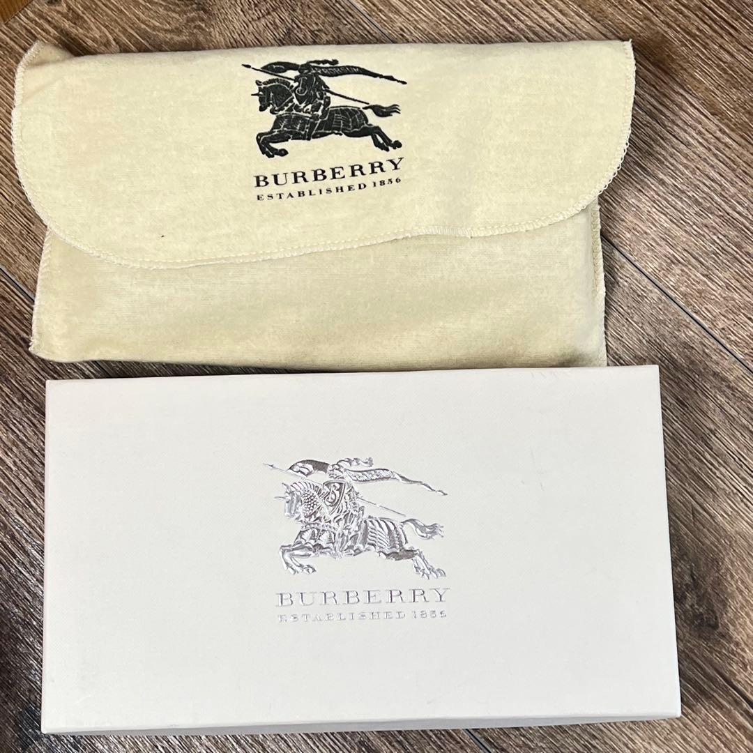 Burberry ブラウン長財布　箱付き