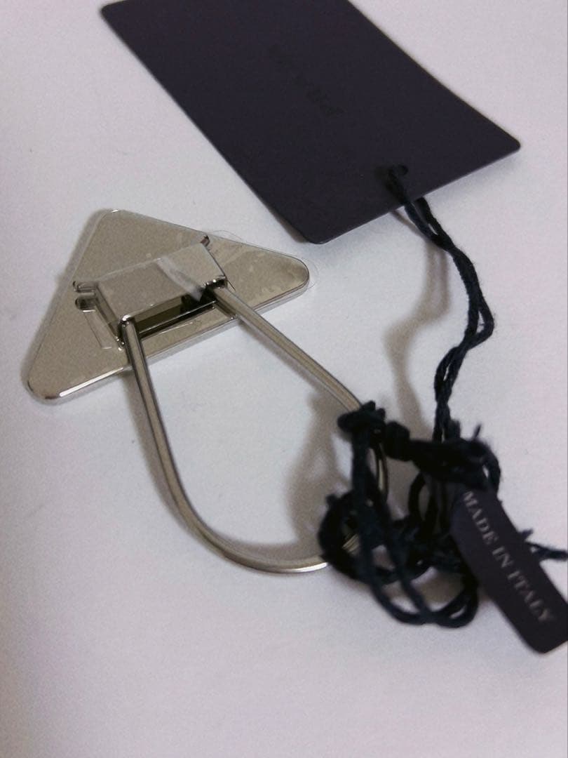 プラダ　PRADA キーホルダー　キーリング　三角ロゴ　未使用品