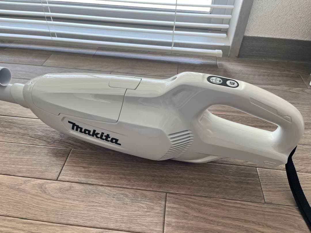 【たまご】マキタ(Makita) スティッククリーナー ホワイト