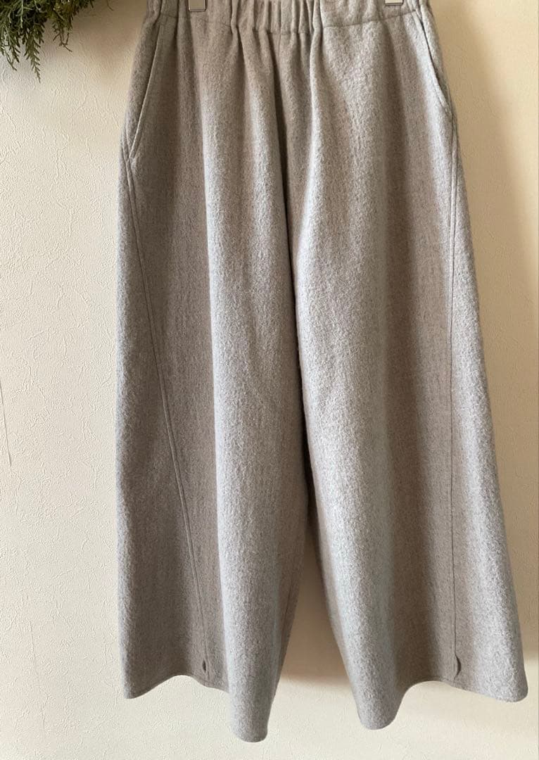 ヨーガンレール　ウールフエルト　ワイド&バルーン　パンツシルエット