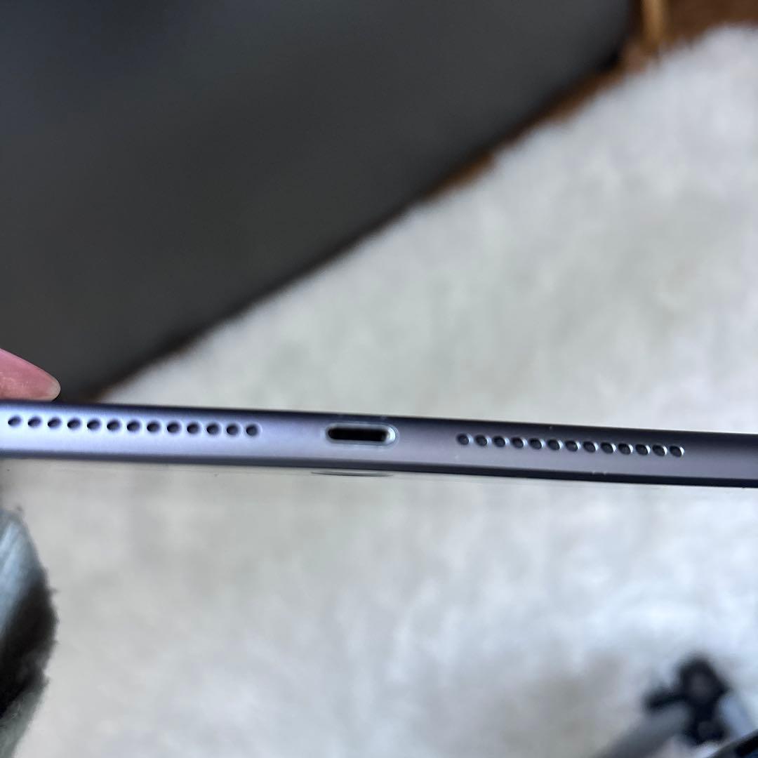 Apple ipad 本体 第8世代 32GB バテッリー容量86%