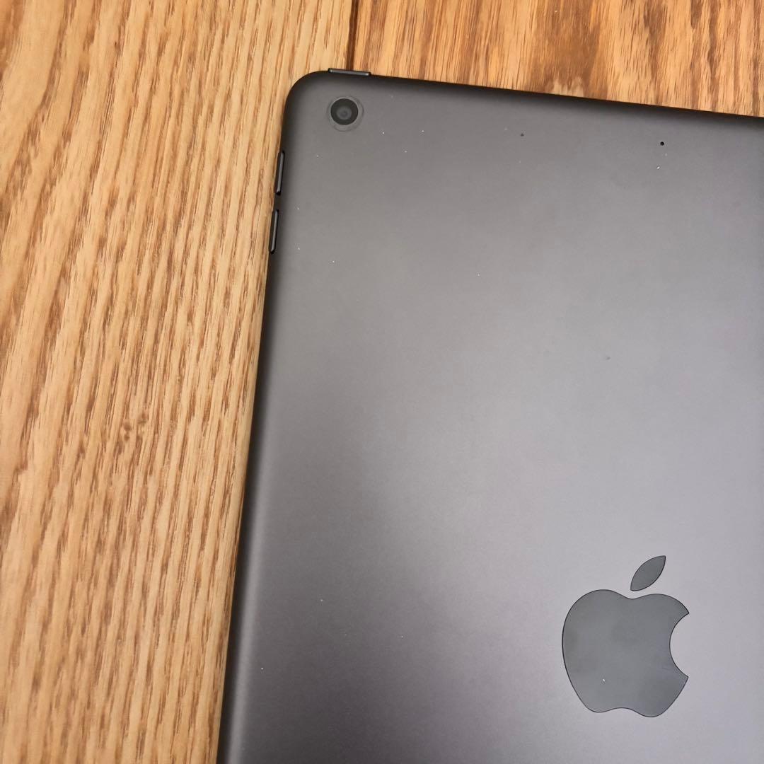 Apple ipad 本体 第8世代 32GB バテッリー容量86%