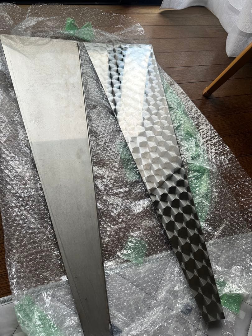 17プロフィア　ウィンドーパネルカバー　ウロコ