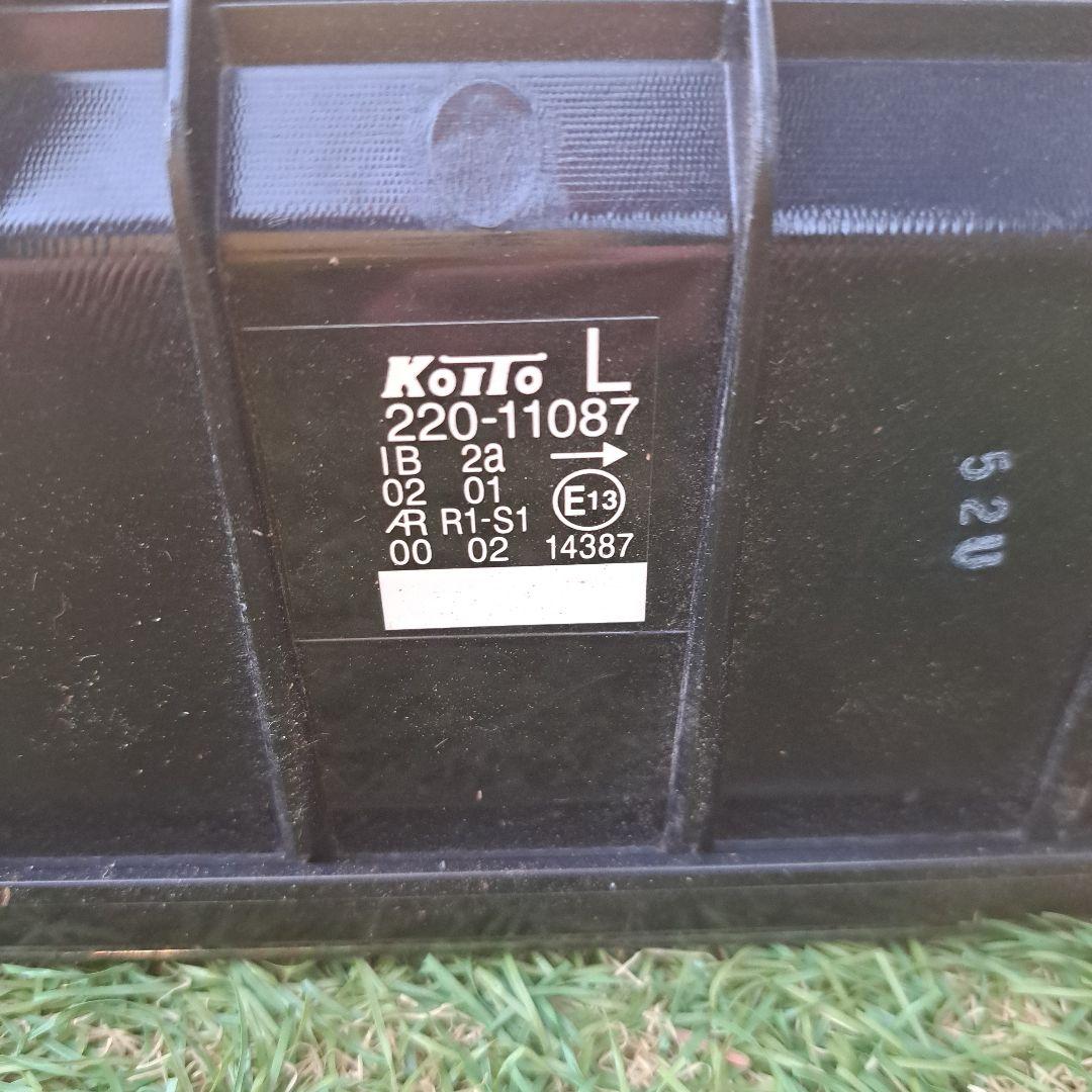 小糸Ｌ型２連LEDテールランプ クリア/レッド左右セット ２４V 新車取り外し品