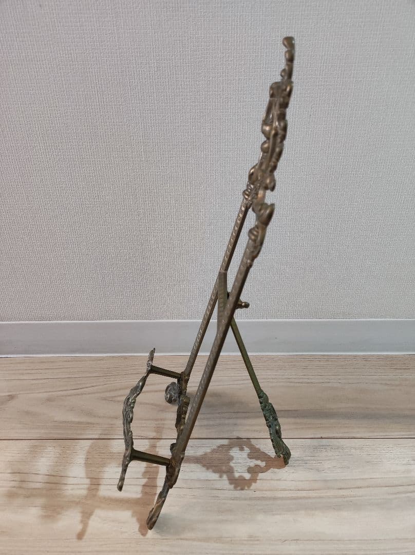 輸入品　ディズニーシー　センターオブジアース　ブックスタンド　同種