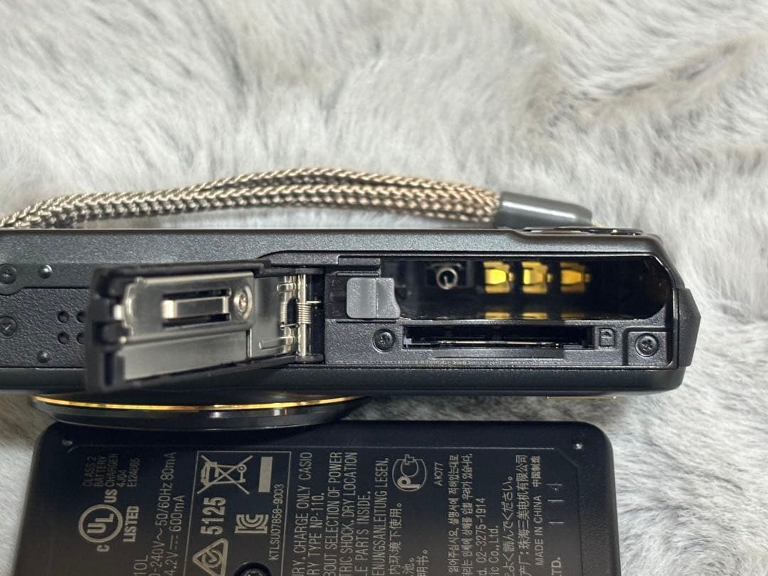 CASIO EXILIM EX-ZR10 ブラック デジカメ