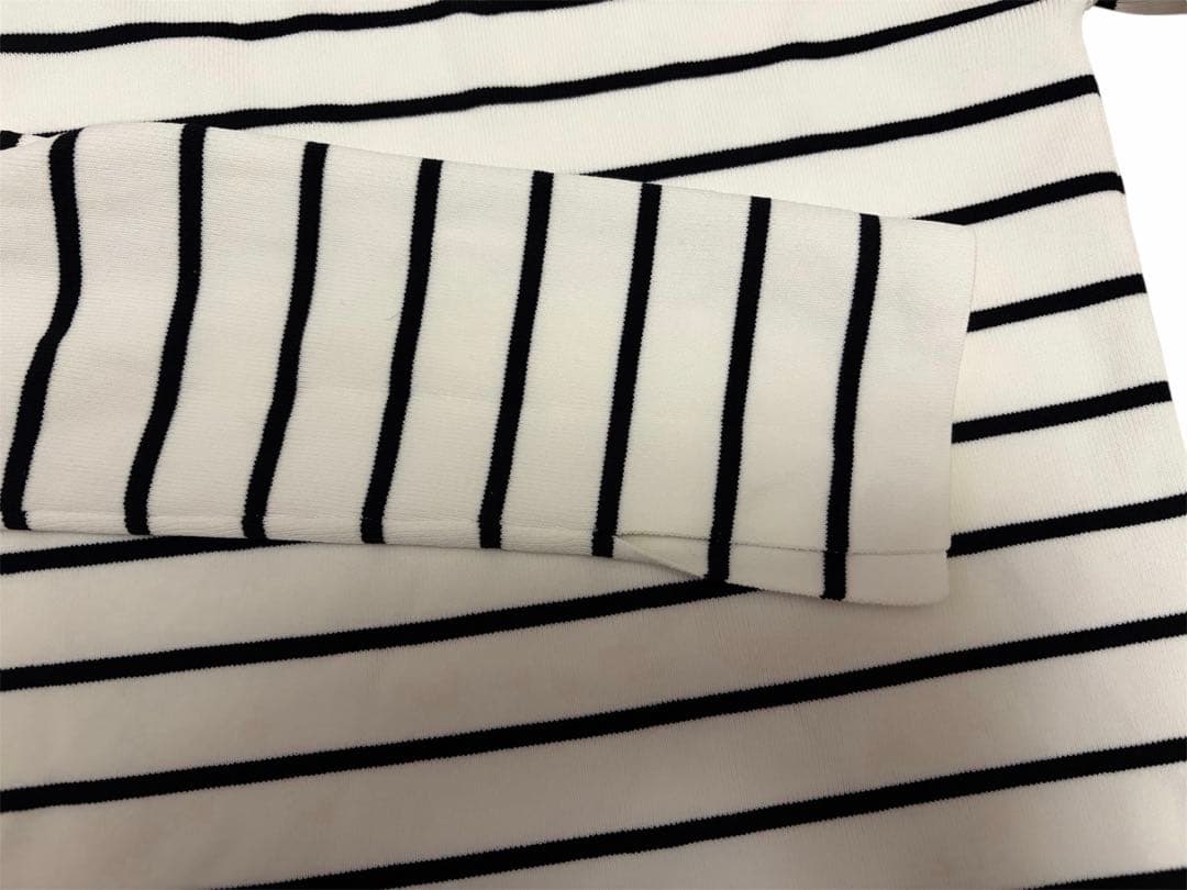 ショルダーボタンニットプルオーバー