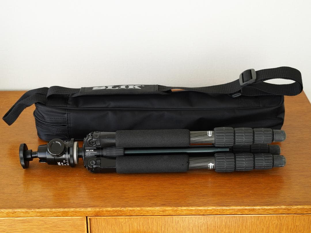 SLIK スリック 雲台付きカーボン三脚 軽量 旅行 カーボン製 ケース付き