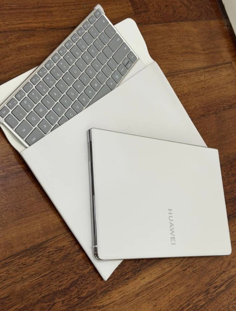 その他ノートPC本体 HUAWEI MateBook Fold