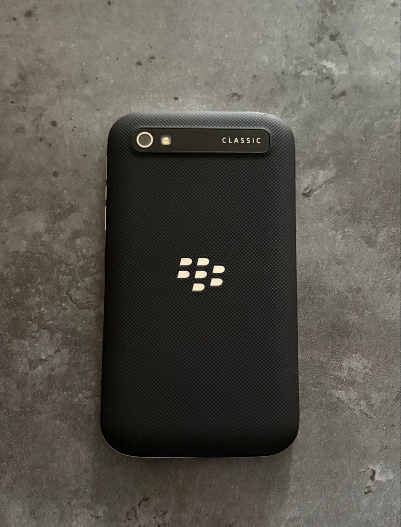 ブラックベリー クラシック BlackBerry Classic Q20 黒