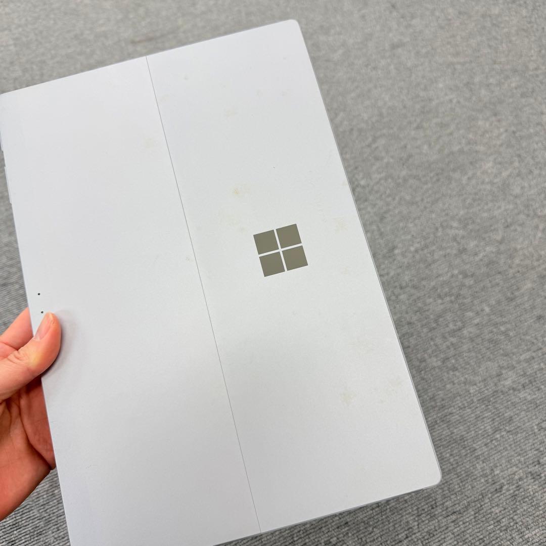 Windowsタブレット本体 Surface Pro 5 4GB / 128GB LTE