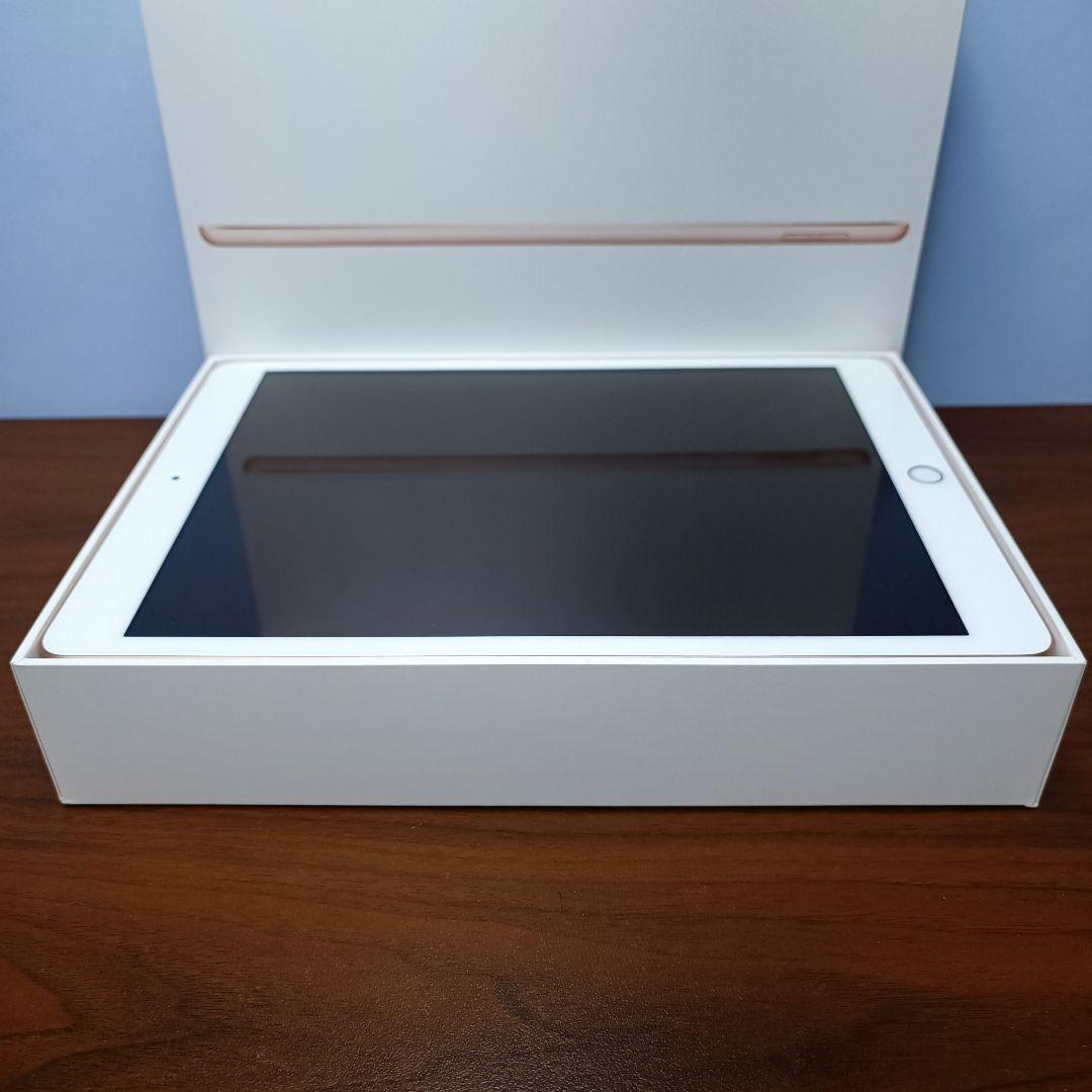 (美品) iPad 10.2 第8世代 WiFi 32GB キーボードカバー付き