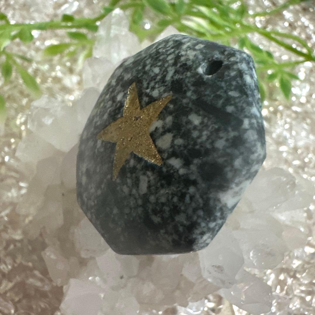 【ゆゆん】遠野龍神石　八卦　縁起の良い八角カット　星型五芒星彫刻入