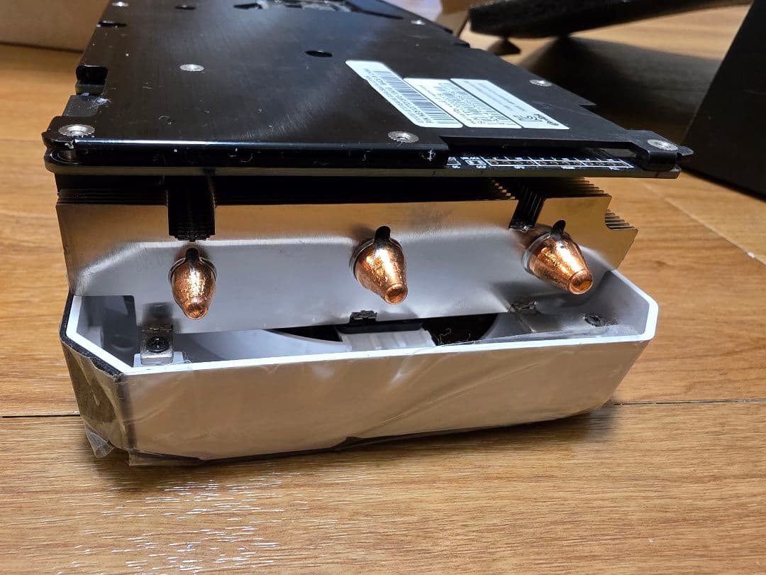 GIGABYTE GTX1070 Ti グラフィックカード