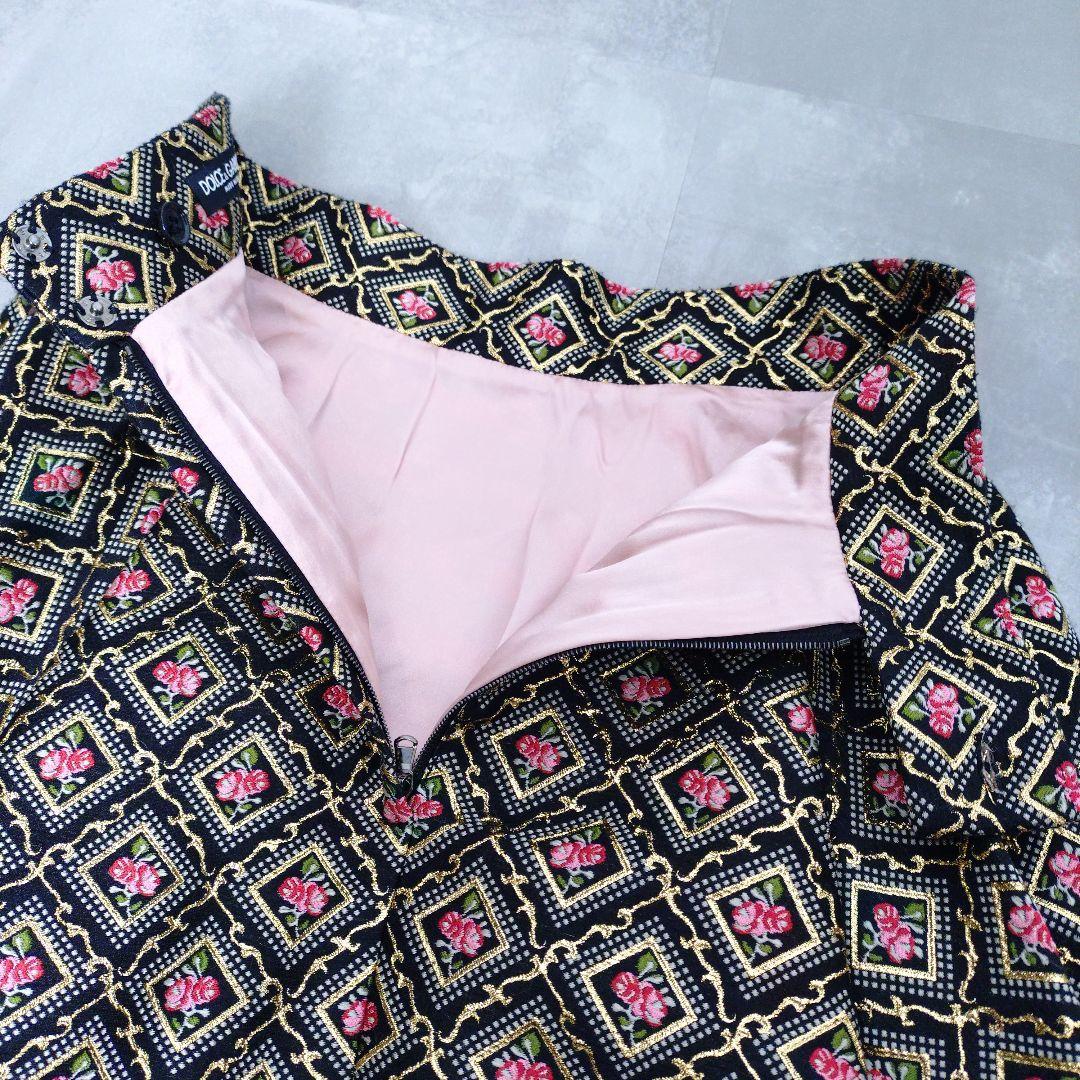 DOLCE & GABBANA　ミニプリーツブロケードスカート　花柄刺繍スカート