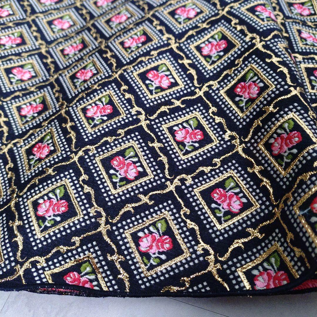 DOLCE & GABBANA　ミニプリーツブロケードスカート　花柄刺繍スカート