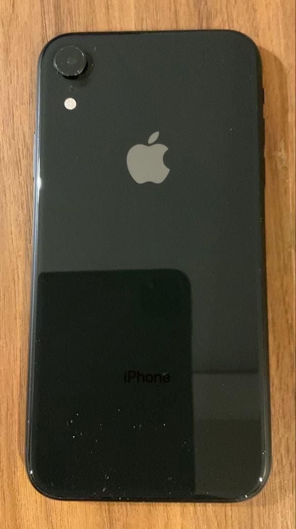 Apple iPhone ブラック XR 本体