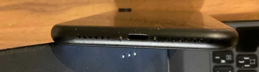 Apple iPhone ブラック XR 本体