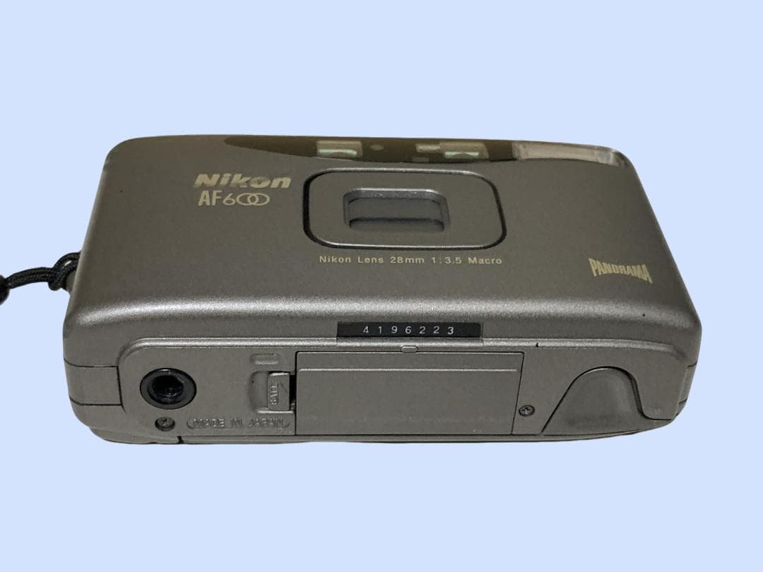 M8266 Nikon AF 600 コンパクトフィルムカメラ