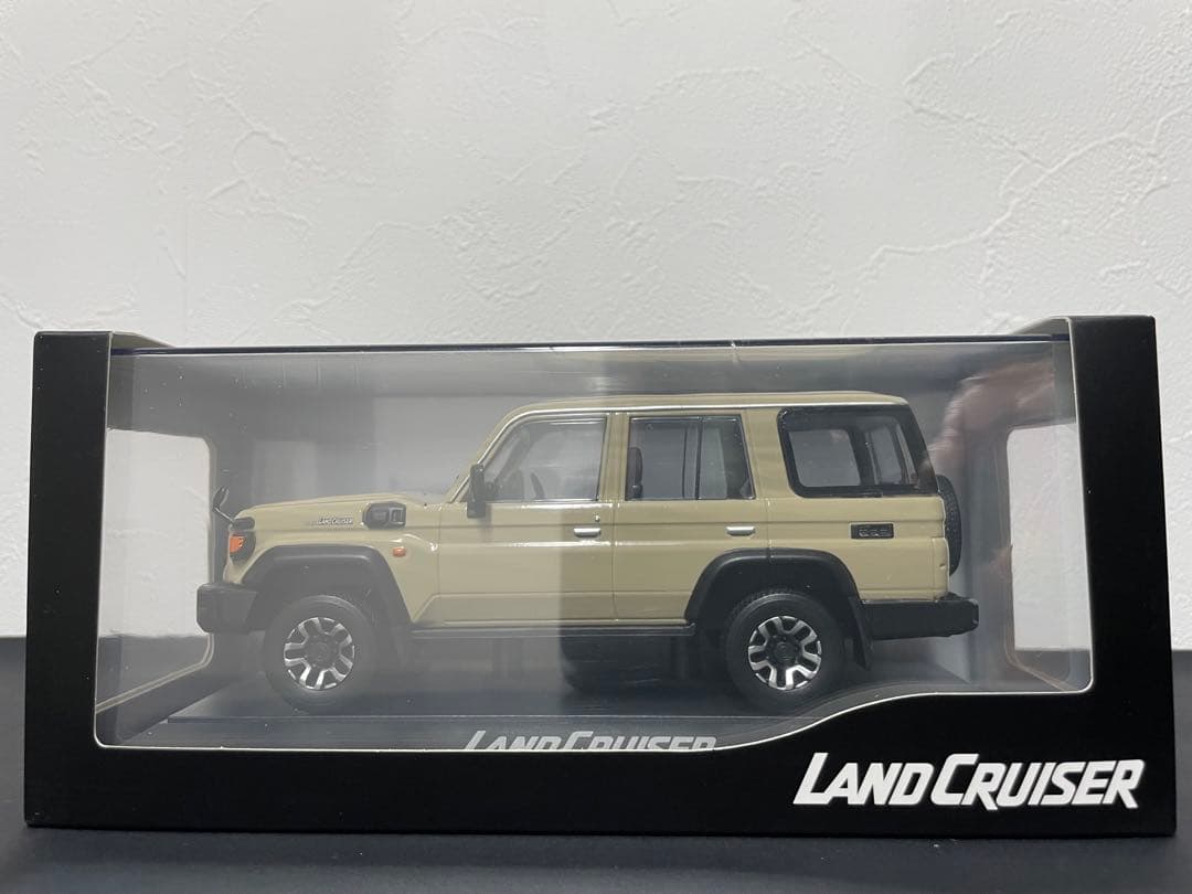 未使用　ランドクルーザー70 色見本 ミニカー 1/30サイズ ベージュ 非売品
