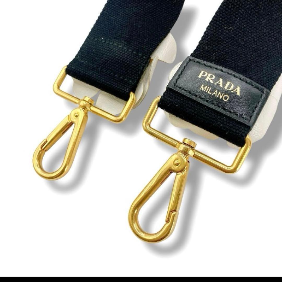 PRADA✨プラダ　ショルダーストラップ　レザー　フラワー　ブラック　肩掛け可能