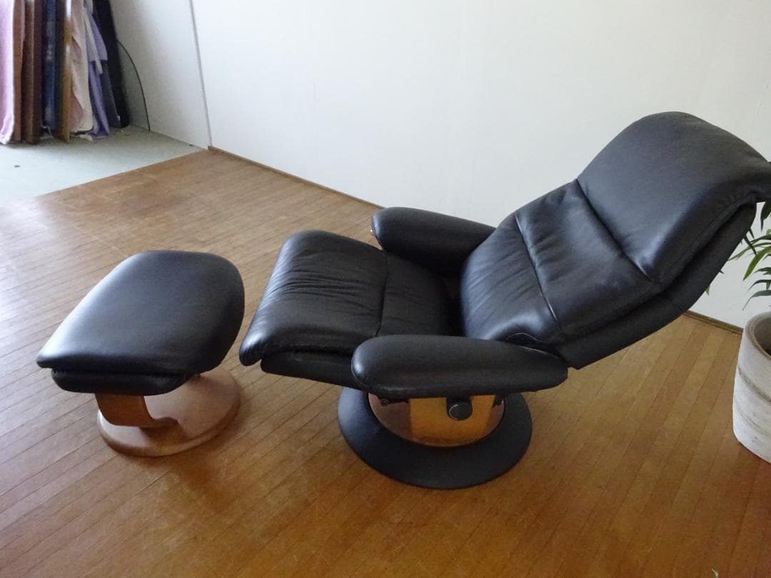 karimoku/カリモク　ディレトーレ　リクライニングチェア＆オットマン　美品