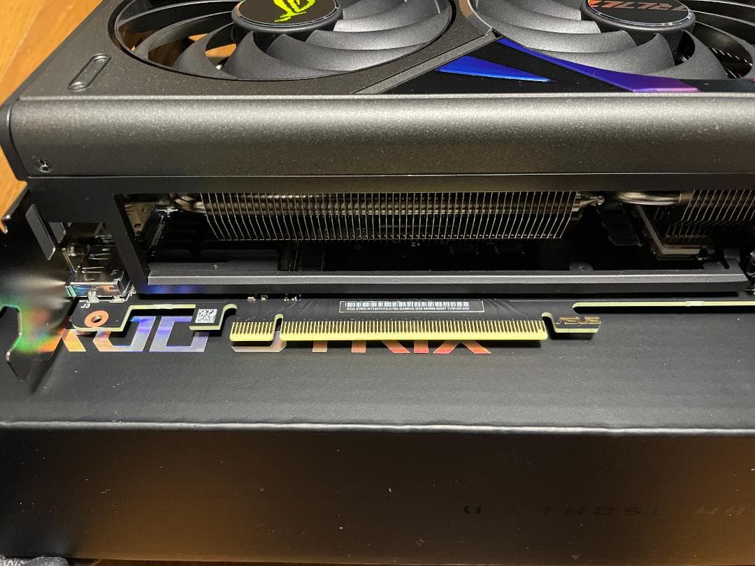 【中古品】ROG-STRIX-RTX4070TIS-O16G-GAMING