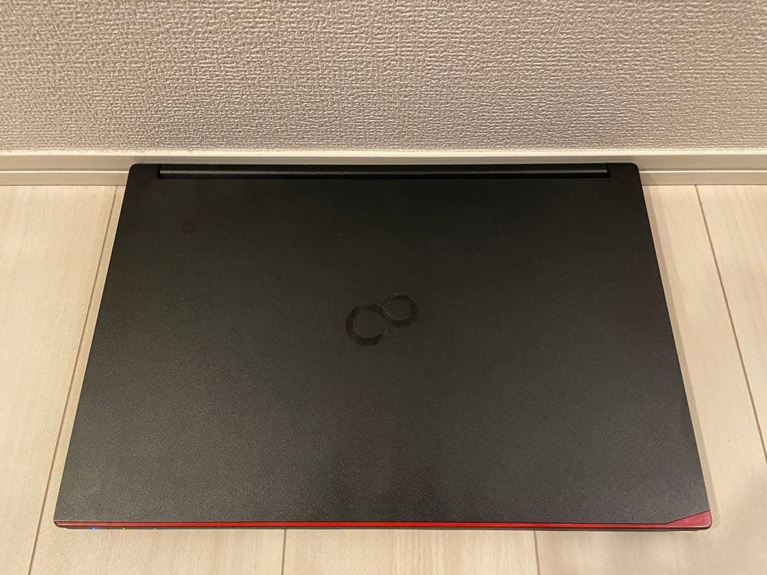 富士通 A5511/G i3-1125G4 8GB 256GB Office