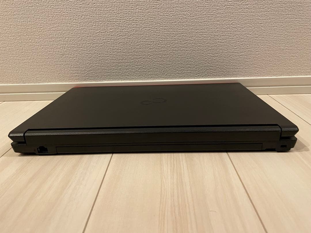 富士通 A5511/G i3-1125G4 8GB 256GB Office