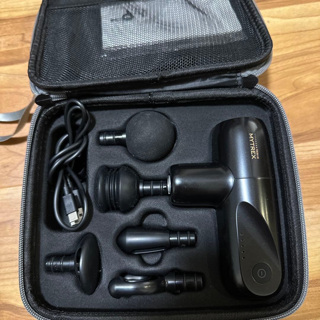 t*t様 【限定SALEほぼ未使用】MYTREX マッサージガン ハードケース付