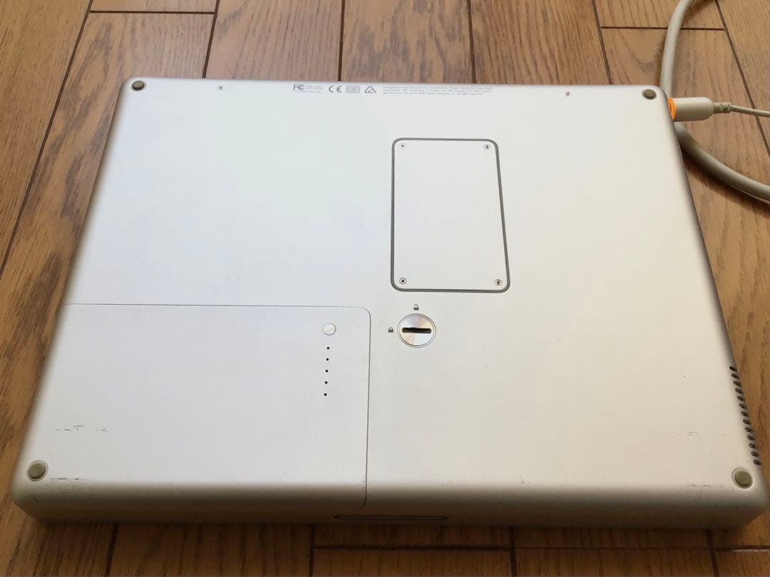 MacBook本体 Apple PowerBook 12inch (A1010)