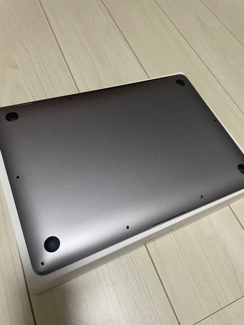 ＜即配送＞　美品　Apple MacBook Air 13インチ スペースグレー