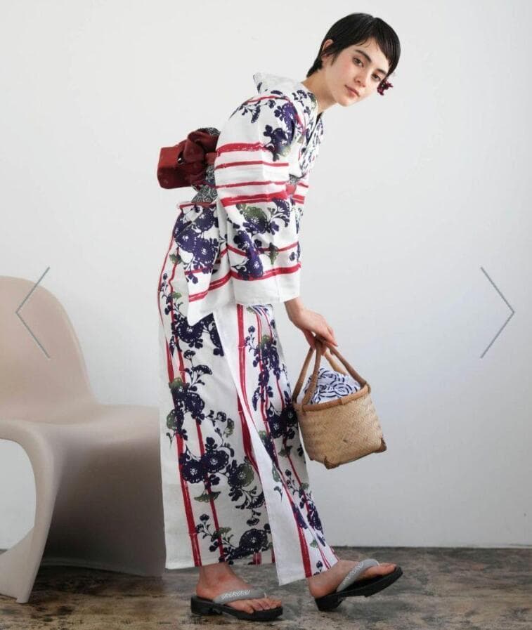 画像の帯、お任せ帯締め、お任せ下駄つき◆◆◆気品紅竹と菊影絵浴衣