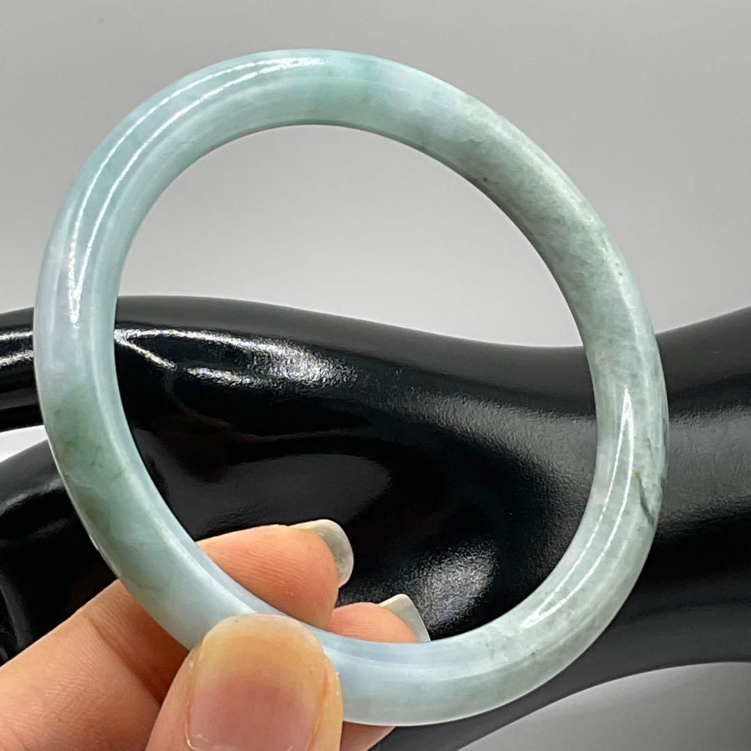 ミャンマー産 天然本翡翠 A貨 翡翠バングル 59.7 mm ミントグリーン色